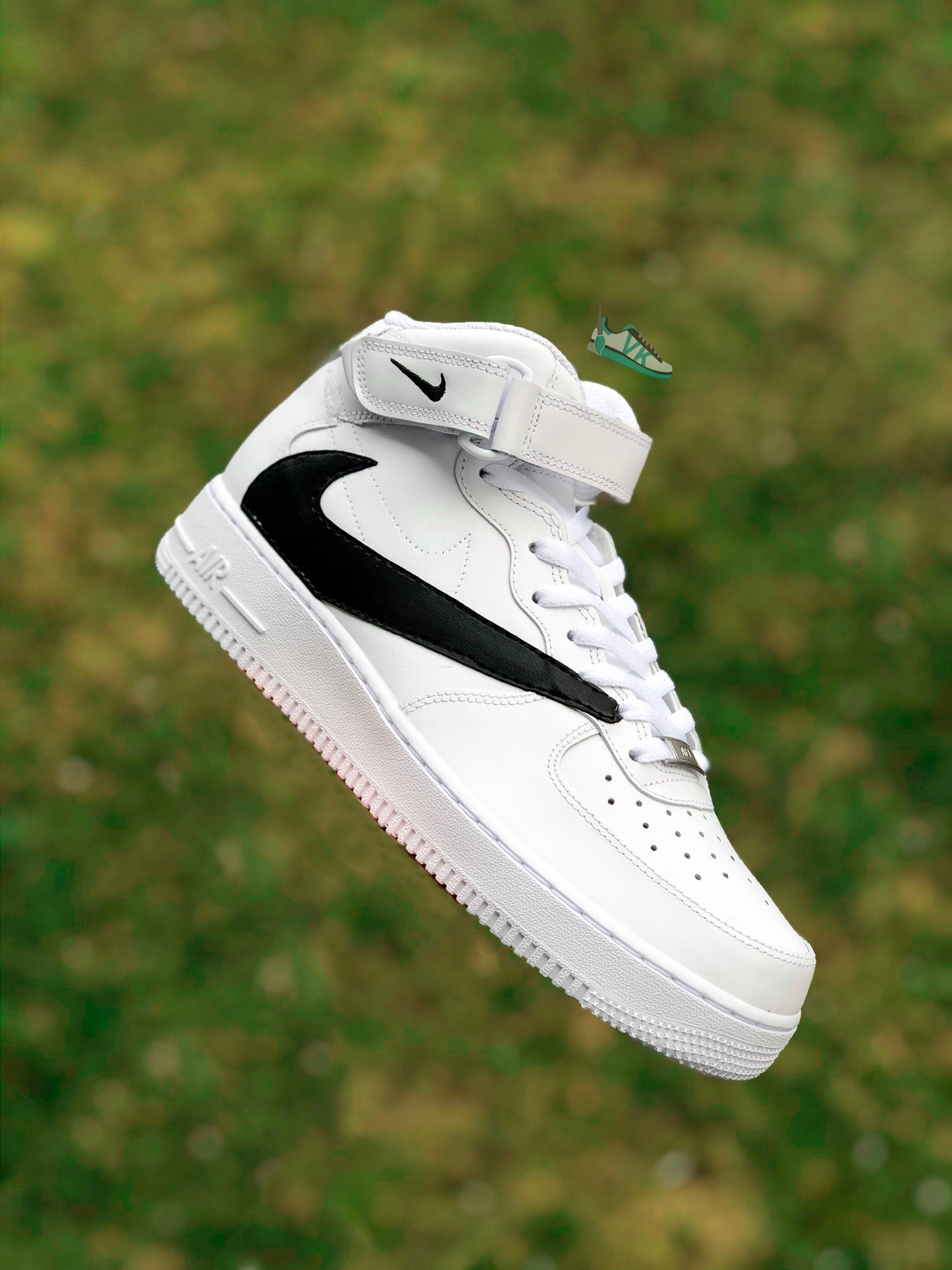 Nike AF-1 Mid Reverse Swoosh