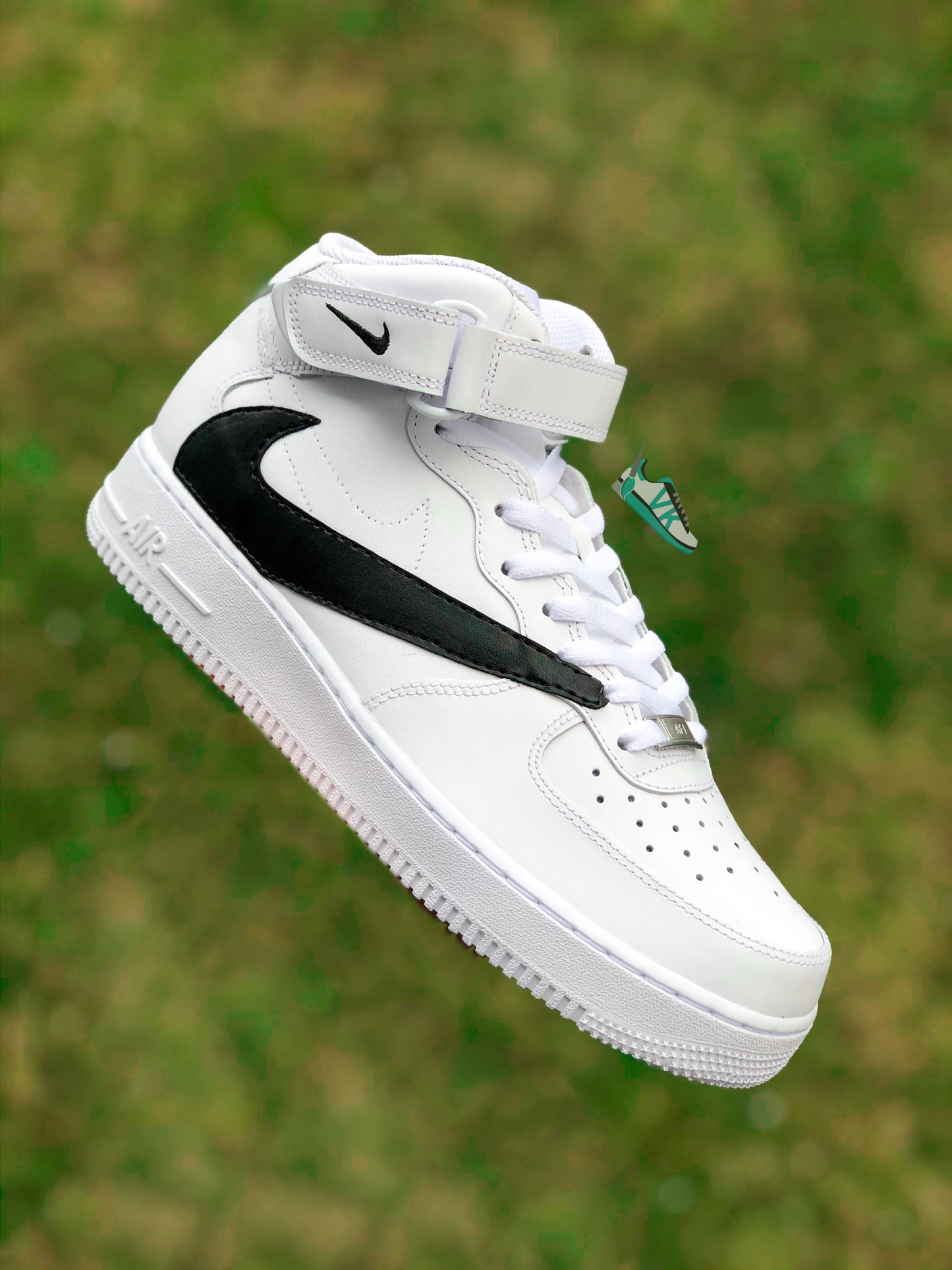 Nike AF-1 Mid Reverse Swoosh